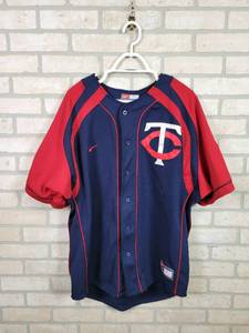 lot 2075 image: Nike Baseball Jersey - MN Twins, Johan Santana #57 - Size M