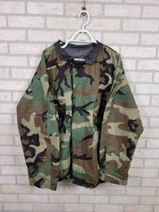 lot 2076 image: Amertex Military Camo Chemical Protective Coat - X-Large