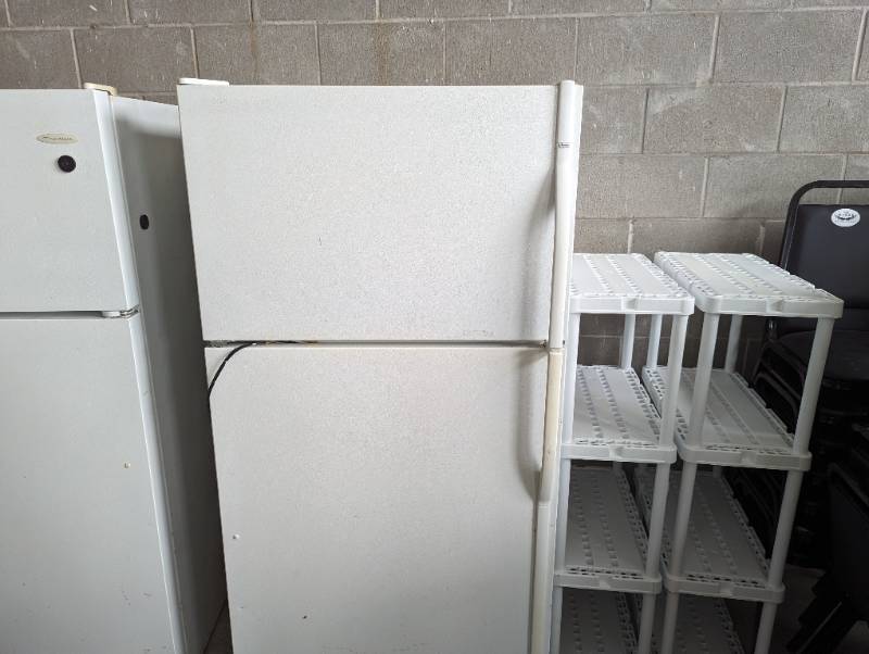 Kenmore refrigerator, inside needs ...