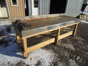 Work Bench wSteel Top & 7 Vise 9 9x37x40