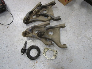 6.00 9 Ford Gears, Pinion Mount, (4) A Arms