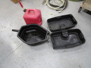Fuel Jug & Oil Pans