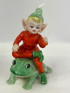 lot 44 image: Two Pieces of Vintage Lenwille China Figurines