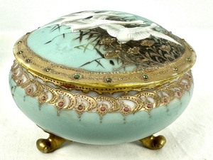 lot 16 image: Hand Painted Antique Nippon Two Piece Set