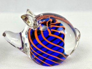 lot 51 image: Two Pieces of Beautiful Art Glass including a Caithness Dragonfly Paperweight