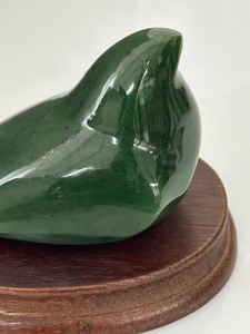 lot 70 image: Vintage Carved Jade Bird Figurine