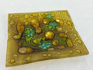 lot 71 image: Colorful Mid Century Modern Glass Dish
