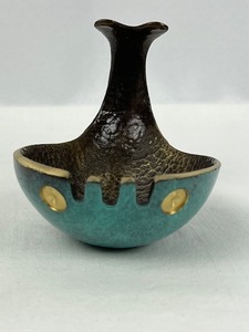lot 21 image: Mid Century Modern Pal-Bell Patinated Cast Brown Whale Shaped Ashtray