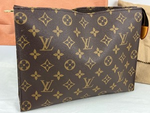 lot 132 image: Vintage Luis Vuitton Pouch