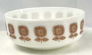 lot 121 image: Vintage Glasbake One Quart Casserole Dish and Federal Glass 3.5 Quart Sunflower Bowl
