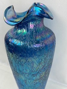 lot 128 image: Fenton Twilight Blue Crackle Iridescent Vase