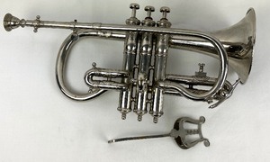 lot 103 image: Vintage Tourville and CIE Cornet