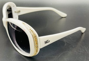 lot 236 image: Wonderful White Vinti Sunglasses
