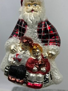 lot 206 image: Waterford Santa Claus Christmas Ornament