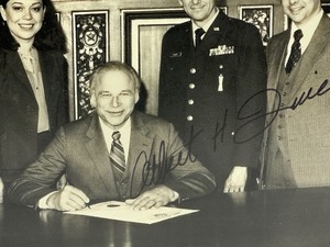 lot 180 image: Signed Black and White Photograph of Minnesota Governor Albert H Quie and Others