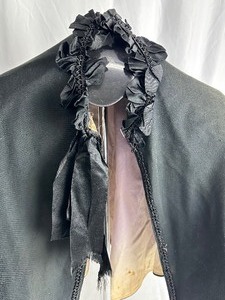 lot 345 image: Antique Ladies Cape