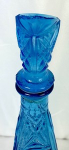lot 335 image: Vintage Mid Century Italian Empoli Style Bottle