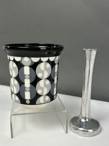 lot 244 image: Fun Pottery Tumbler and Artisan Crafted Metal Vase