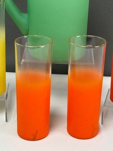 lot 270 image: Vintage Blend Pitcher and Tumblers Set
