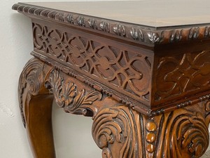 lot 274C image: Beautiful Sofa or Console Table