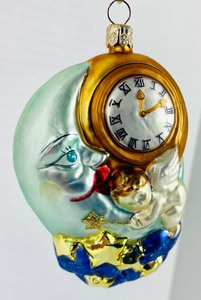 lot 277 image: 2 Cute Christmas Ornaments