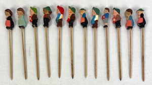 lot 302 image: Petite Pottery Vessel with 12 Vintage Wooden Character Sticks