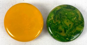 lot 312 image: Vintage Bakelite Chips for Checkers, Backgammon and More