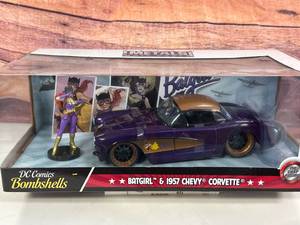 lot 26 image: DC Comics Bombshells Batgirl & 1957 Corvette