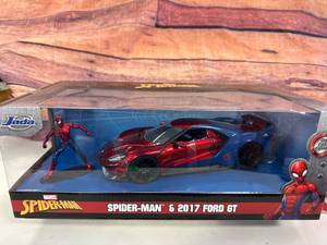 lot 29 image: Jada Marvel Spiderman & 2017 Ford GT