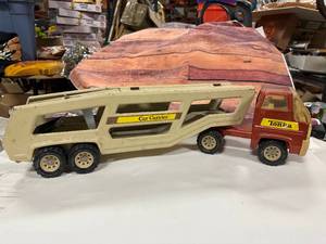 lot 46 image: Vintage Tonka Car Carrier 27 Inches Long