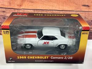 lot 52 image: First Gear Chevrolet 1969 Camaro Z28 125 Scale