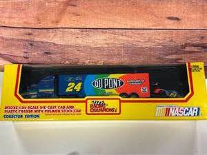 lot 53 image: 1994 Dupont Jeff Gordon Nascar Semi Truck