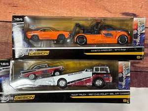lot 57 image: Lot of 2 Maisto Design Transport Vehicles
