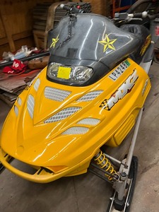 lot 5 image: 2001 Ski-Doo MXZ 800 Snowmobile