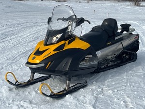 lot 4 image: 2013 Ski-Doo Skandic 600 Snowmobile