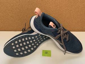 Adidas Sz 6 Blue Tennis Shoes
