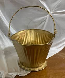 Old Coal Bucket Reeves