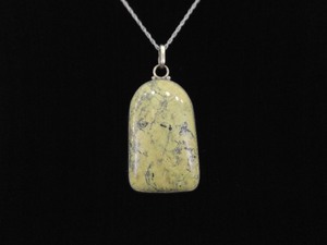 .925 Sterling Silver Light Green Jasper Cabochon Pendant Necklace