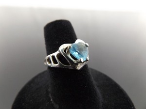 .925 Sterling Silver Topaz Heart Ring Size 6.5