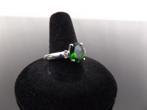 .925 Sterling Silver Diamond Accented Emerald Crystal Ring Size 10