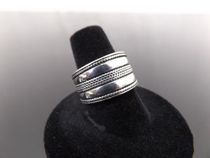 .925 Sterling Silver Styled Ring Size 8