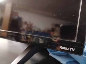 TCL 32-inch Roku Flat Screen Television, One-Year Old, Works Good, is Missing Remote
