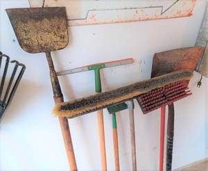 Lot with 11 Lawn and Garden Tools, Two Leaf Rakes, Post Hole Digger, Sidewalk Scraper, Small Garden Hoe, Square Shovel, Broom
