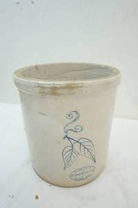number 2  redwing crock