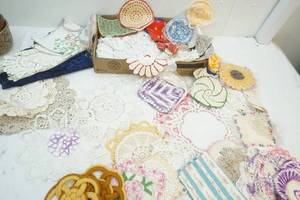 doilies and cloth placemats