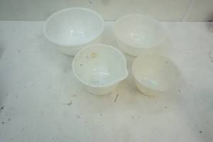 fire king and pyrex bowl set