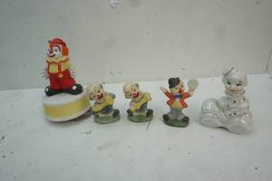 clowns one music box clown
