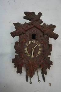 lux clock mfg cuckoo clock