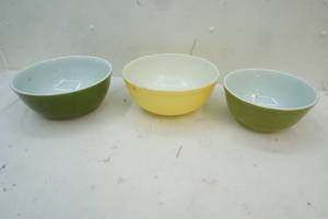 vintage pyrex bowl set