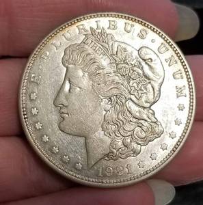 GROUP OF 3 1921 MORGAN SILVER DOLLARS XF-AU